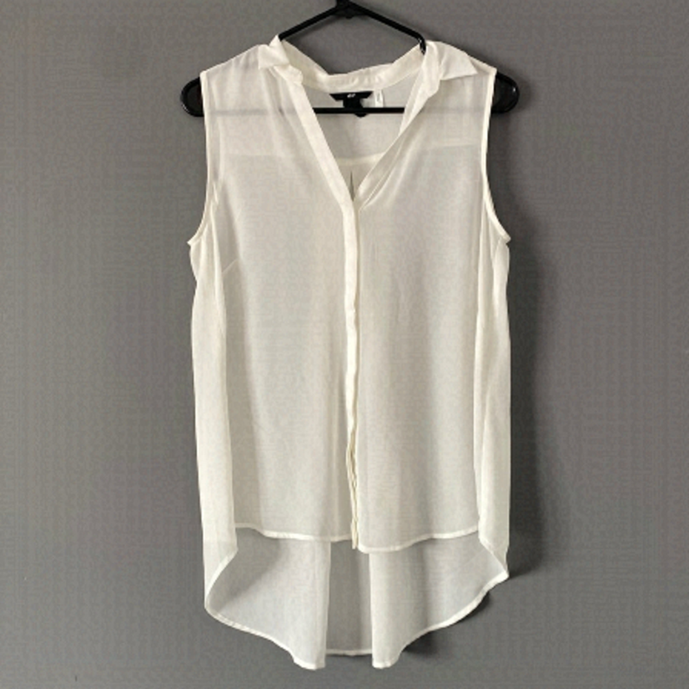 H&M White Sleevele Blouse Size US 6 Button Down Minimalist Office Style